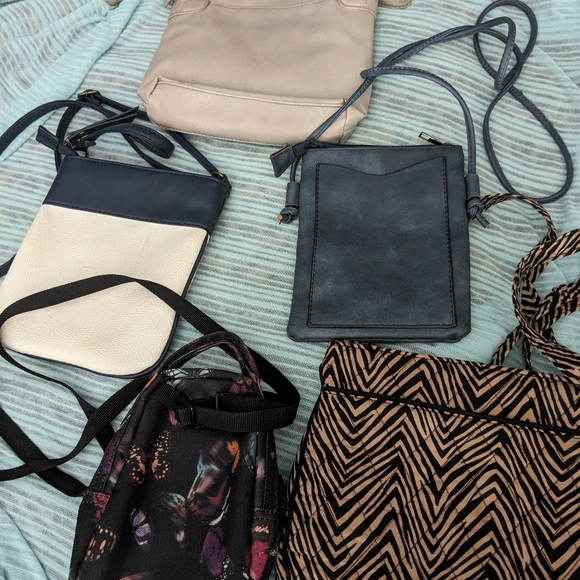Small Crossbody Bags (lot of 5) - Picture 2 of 7